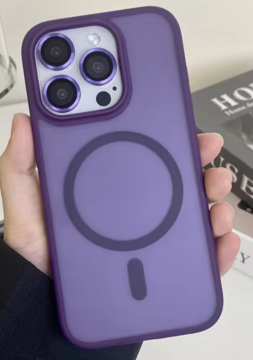 Чехол силиконовый для iPhone MAGNETIC 14