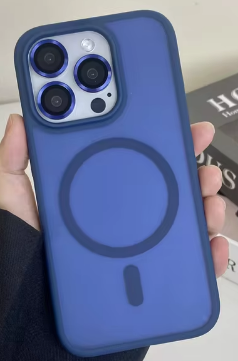 Чехол силиконовый для iPhone MAGNETIC 14
