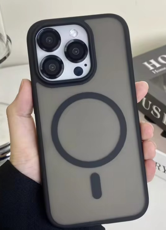 Чехол силиконовый для iPhone MAGNETIC 16